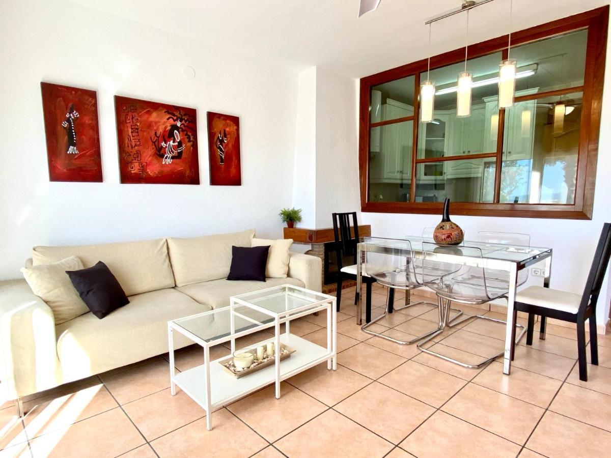 House In Front Of The Beach With Sea View Cambrils Exterior foto